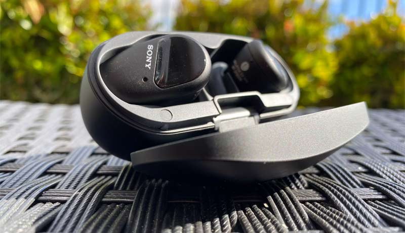 Sonys-new-wireless-earbuds-techxmedia-WF-SP800N-sport headphones