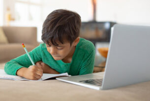 homeschooling-student--online education-techxmedia
